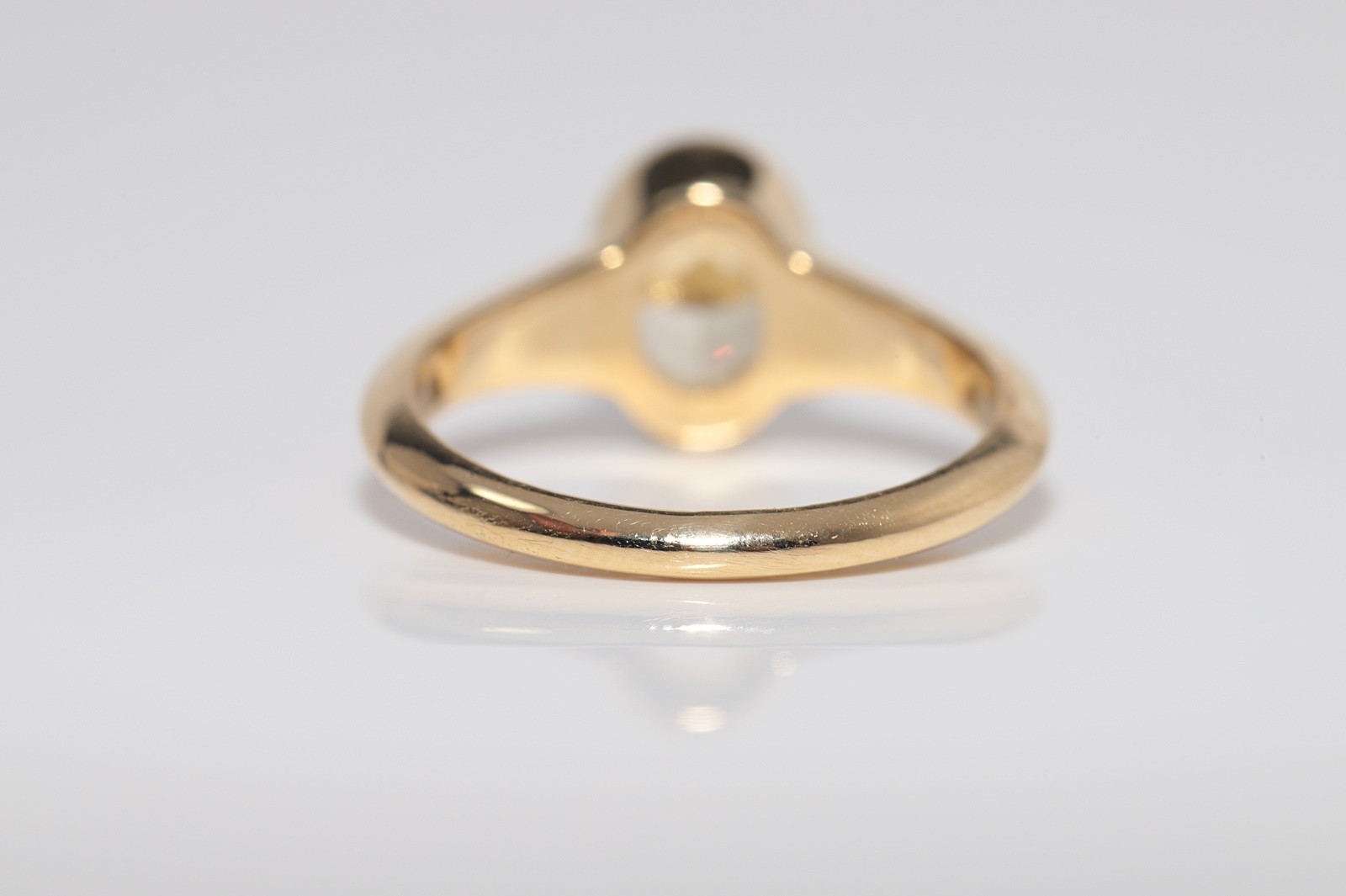 18k Gold 1.51 ct Light Fancy Color Oval Cut GIA Certified Solitaire Ring