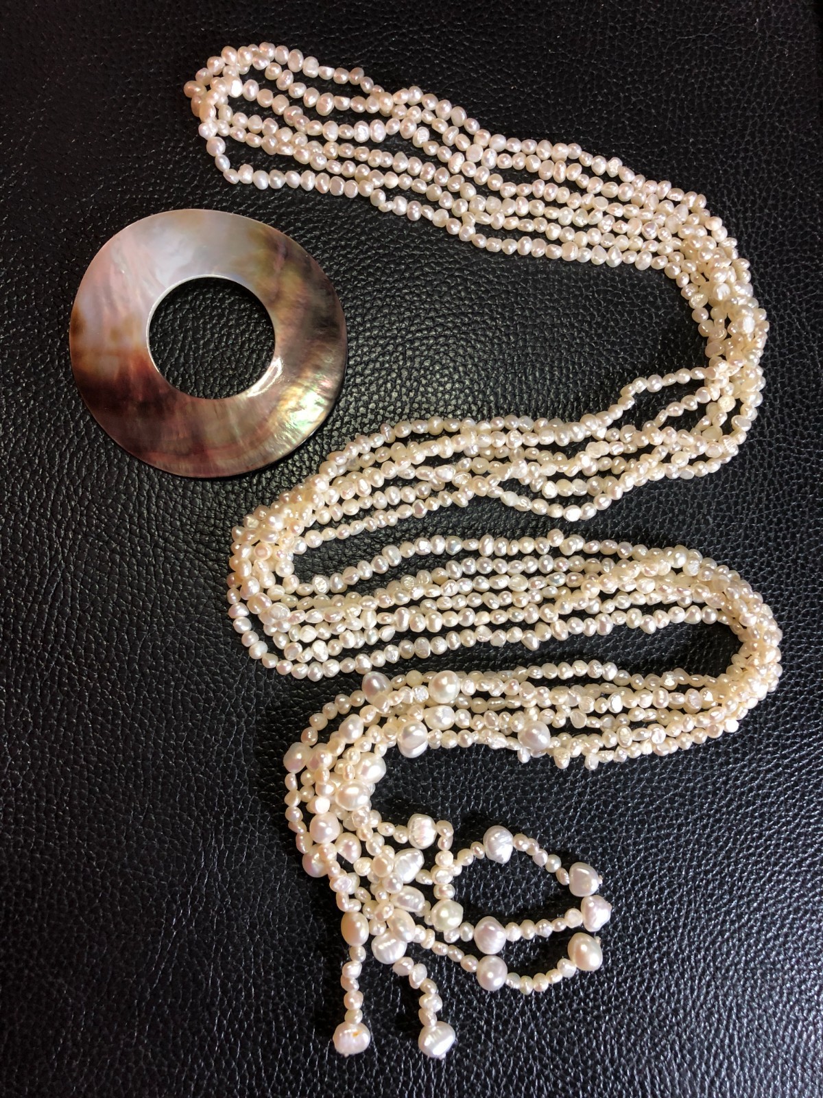 Genuine Cultured Pearl Lariat Necklace Tahitian Mother of Pearl Disk 50″ 8487