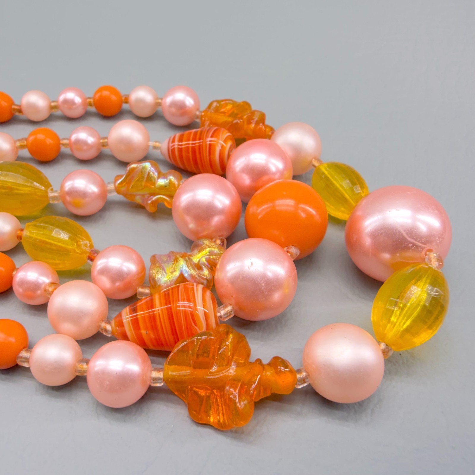 Vintage Beaded Necklace Pink Orange Glass Plastic Bubblegum 13-15″