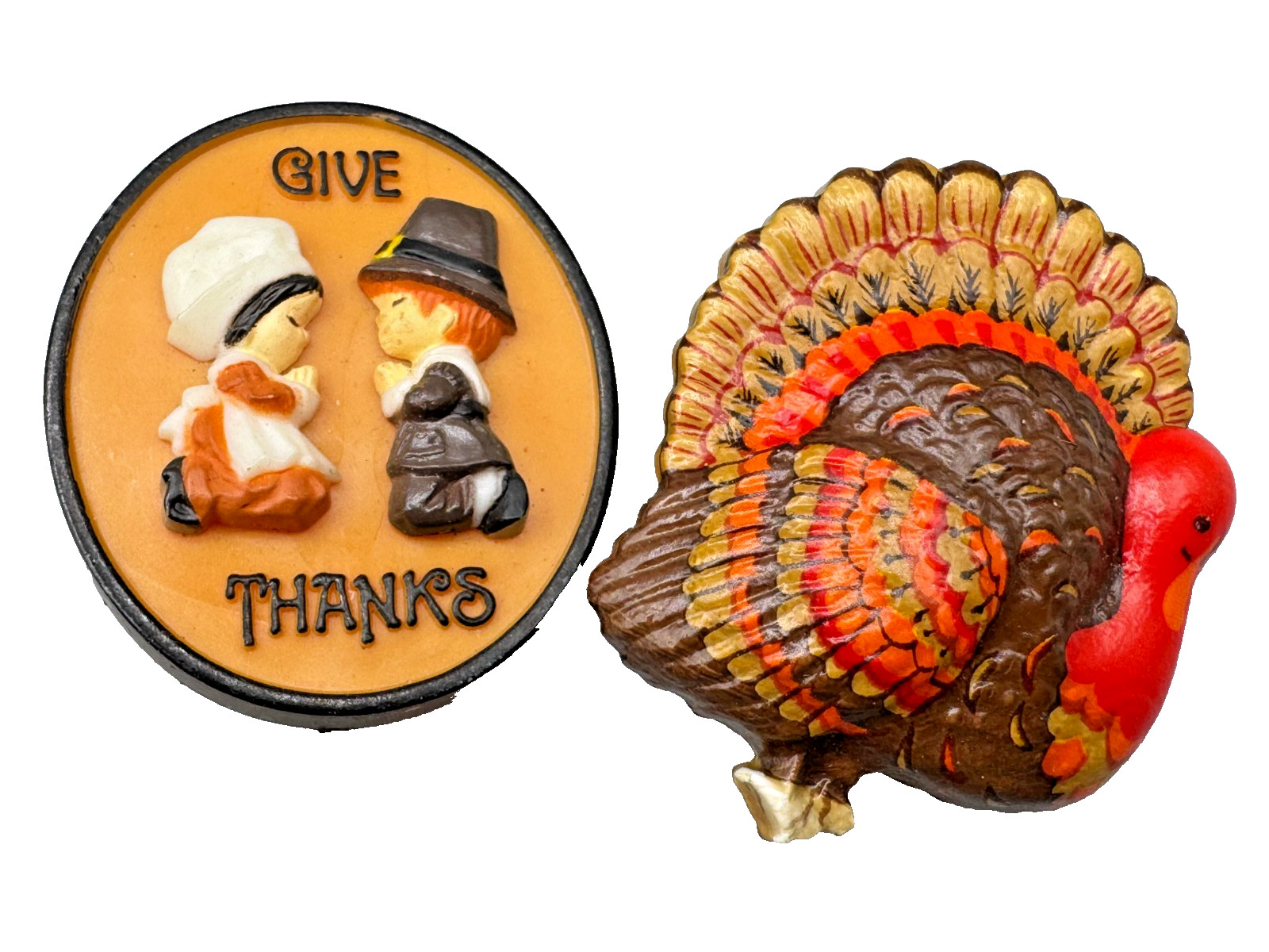 L2-6849 LOT OF 2 BROOCH PIN HOLIDAY THANKSGIVING TURKEY PILGRIM
