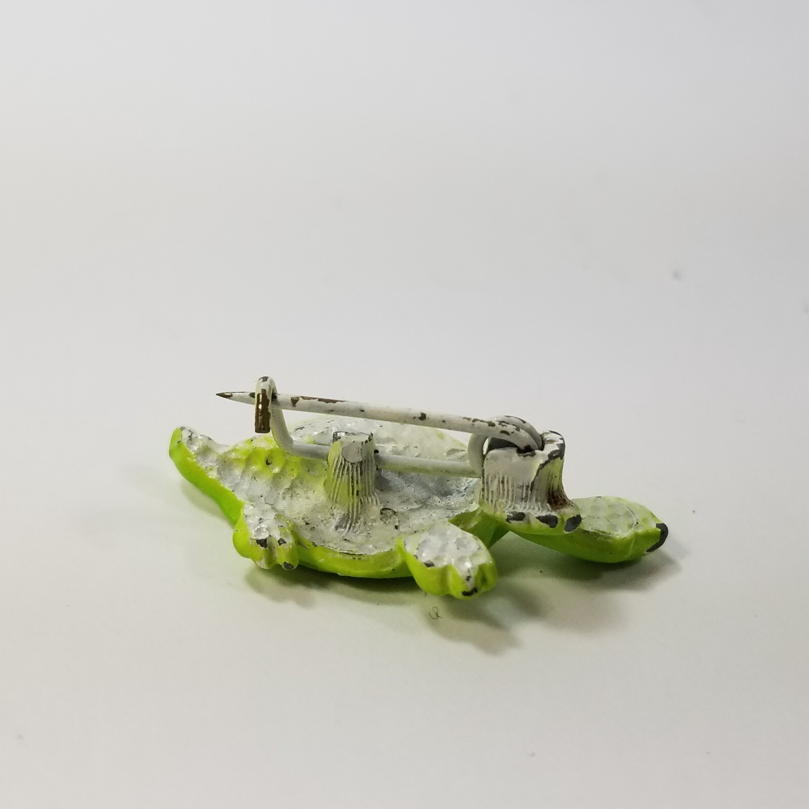 TURTLE VINTAGE GREEN ENAMEL RHINESTONE Brooch Pin