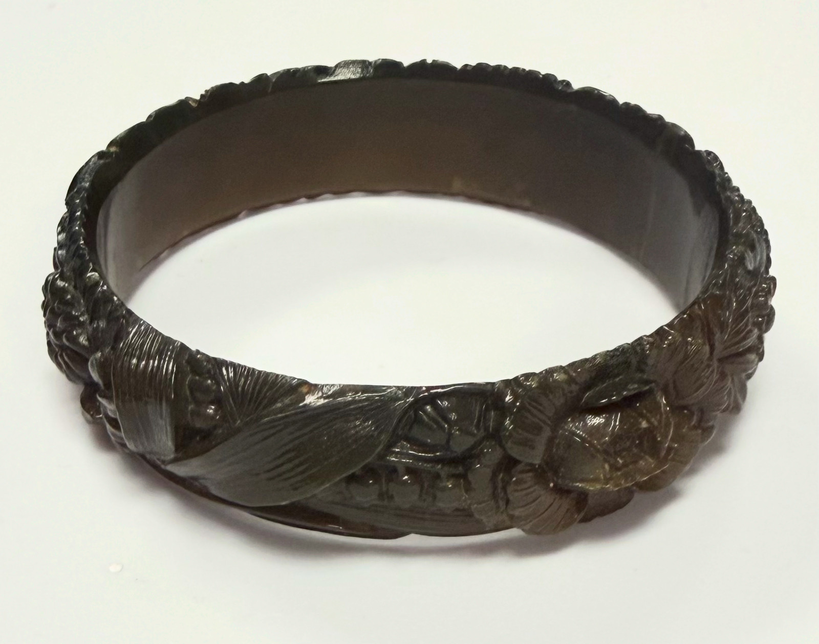VINTAGE DARK GREEN CARVED FLORAL BANGLE BRACELET EARLY PLASTIC ART DECO STYLE