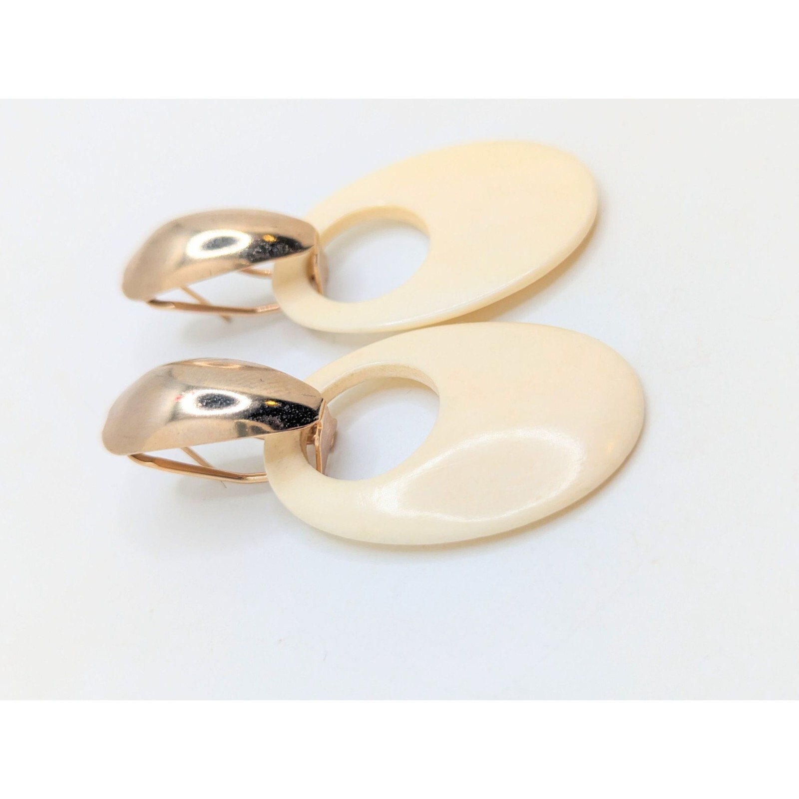Vintage Dangle Drop Cream Gold Tone Stud Pierced Earrings Biege Gift For Her