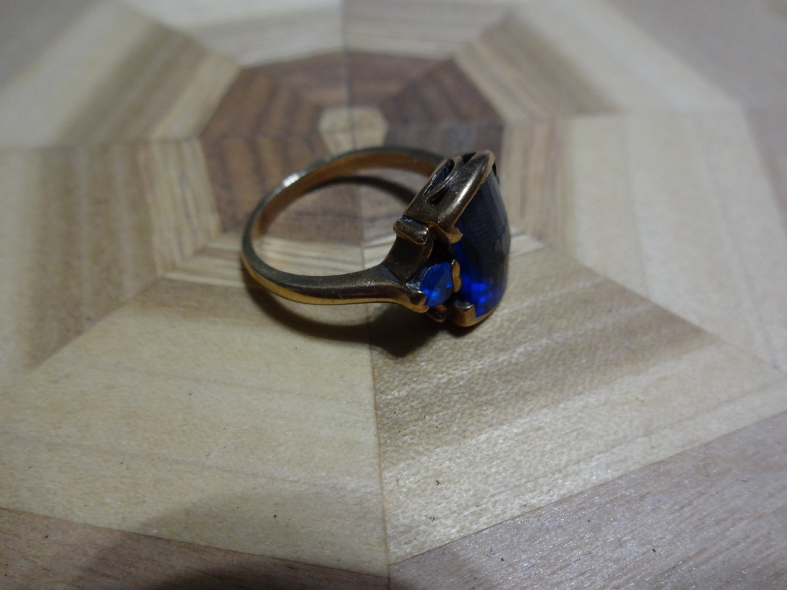 10k blue spinel art deco ring rectangle fancy cut size 8