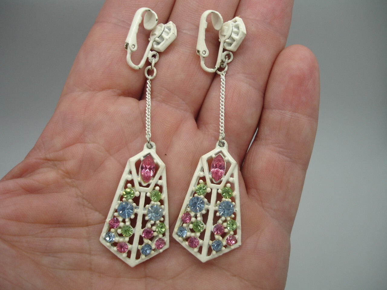 vtg. JEFF LIEB clip on dangle jeweled weave pattern earring set pink multicolor