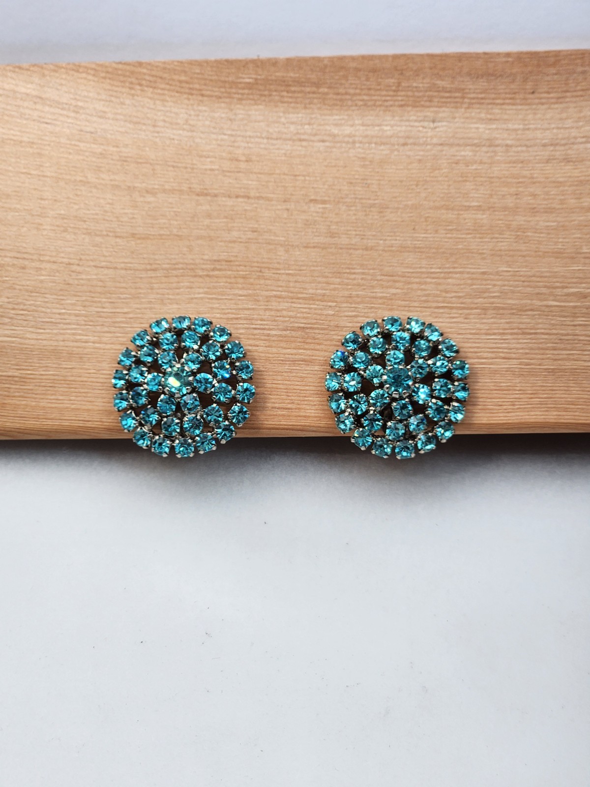 Bright Blue Rhinestone Sparkly Clip-on Earrings Large Round Statement Silvertone