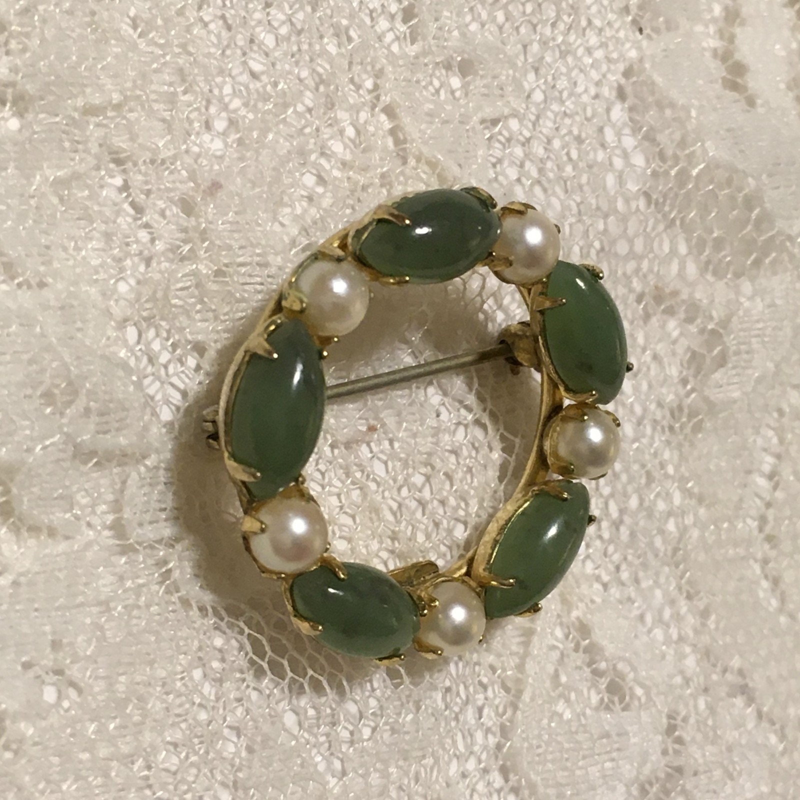 Vintage Sorrento Brooch Gold Filled 1/20 12K GF marked Jade Pearls Spring Brooch