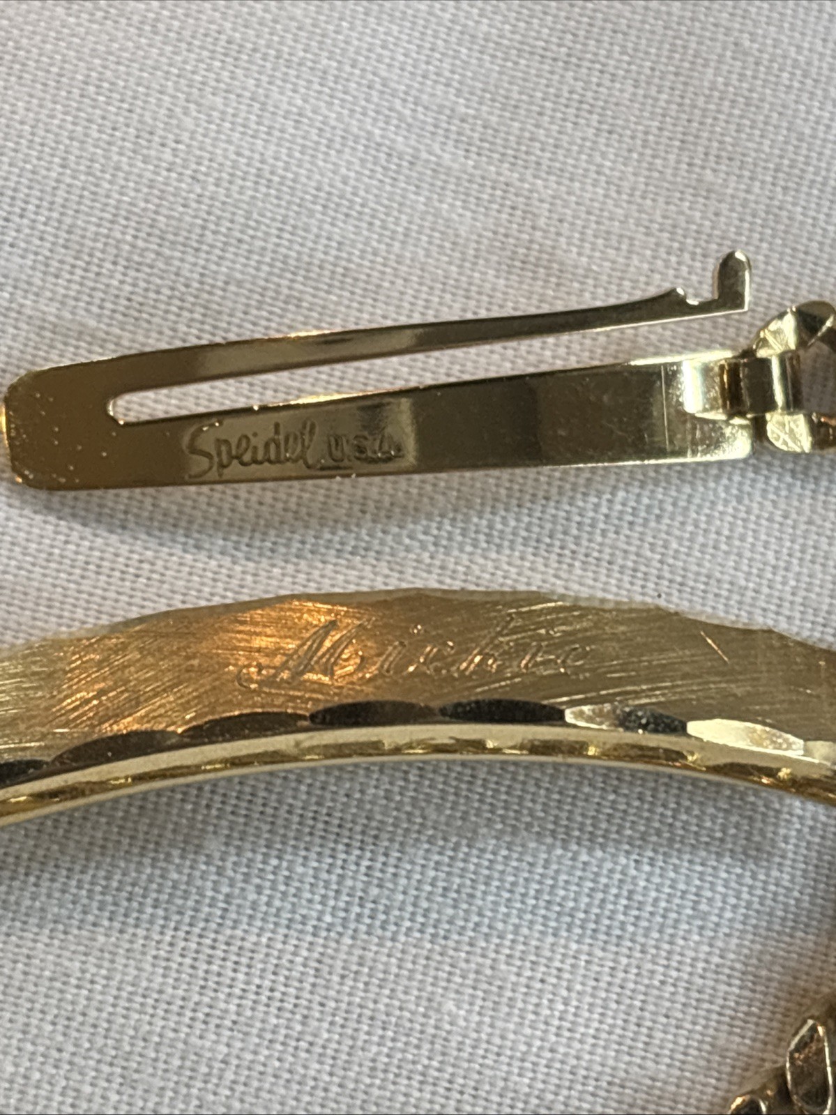 Vintage Speidel ID Bracelet “Mickie” Gold tone 8″ Long Fits a 6” Wrist 6-2-74