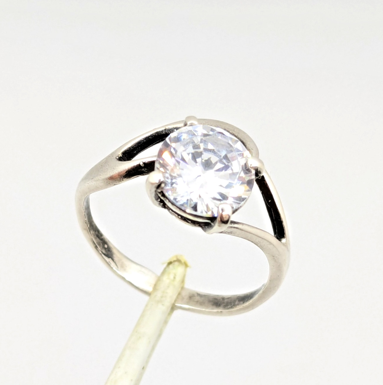 Vintage Elegant RING Silver 925 with Bright Stone-size: 7.5US(17.5mm) Ukraine#16