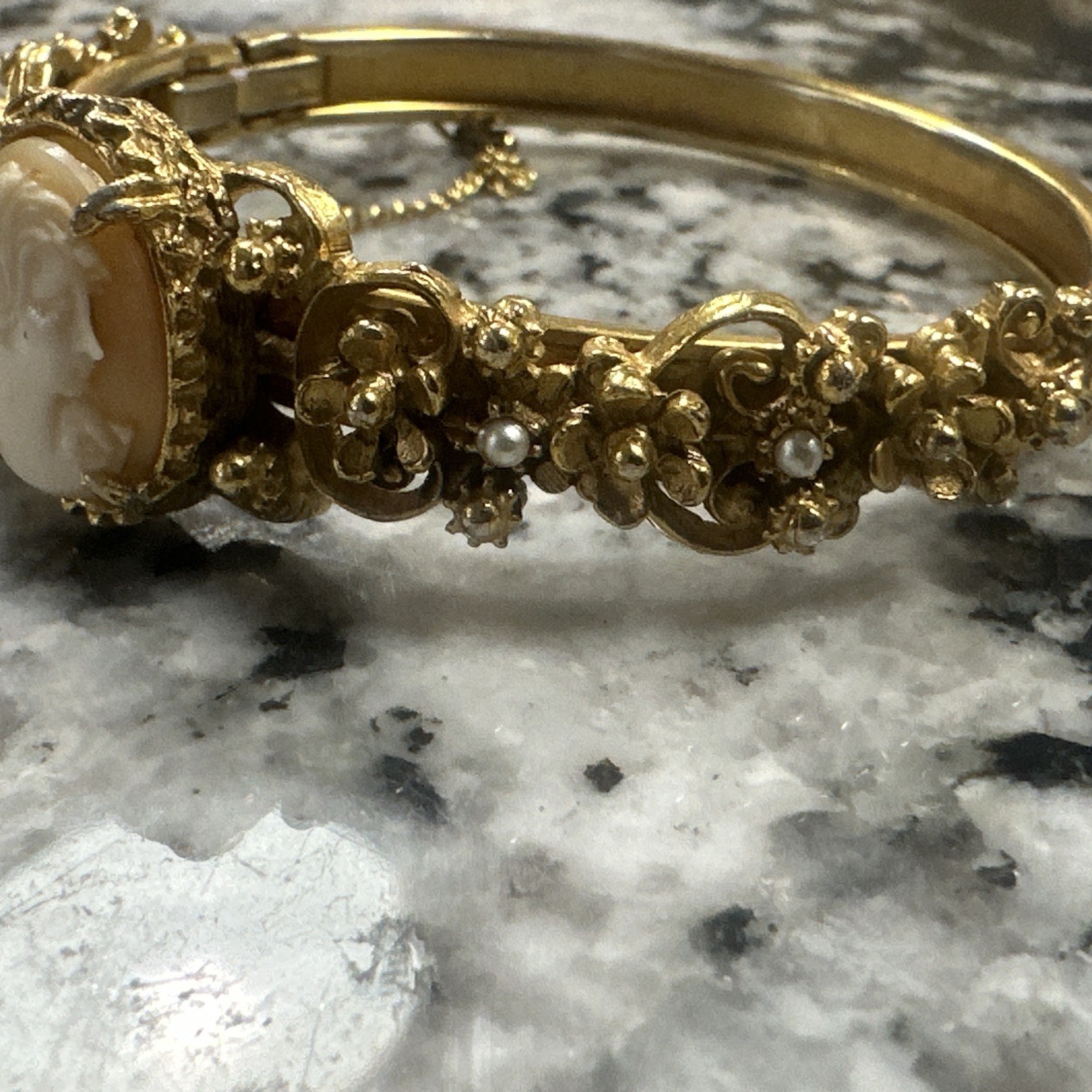Vintage FLORENZA Bangle Bracelet Cameo Seed Pearls Gold Tone Hinged 6 1/4”