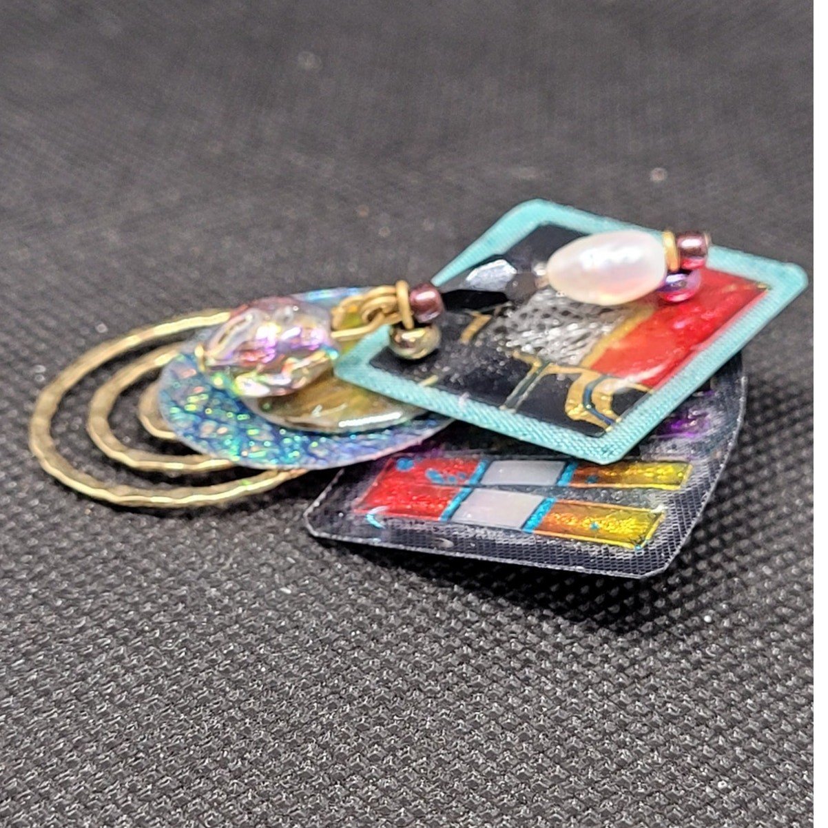 Artisan 80s Red Black Metallic Iridescent Geometric Dangle Brooch Pin Statement