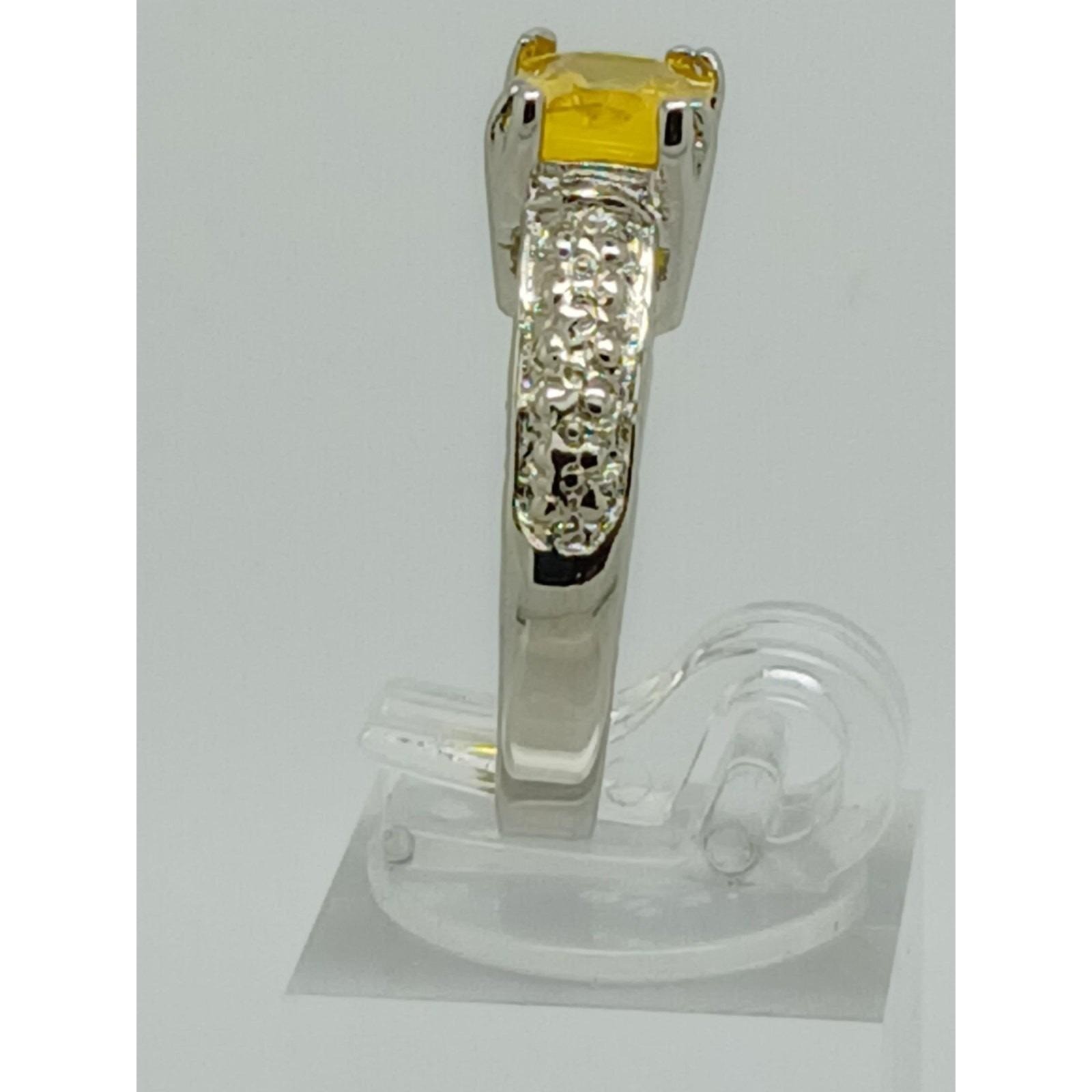 Vintage 1990s Yellow Radiant Cut 3ct CZ Cocktail Ring Silver Tone Size 8 NOS