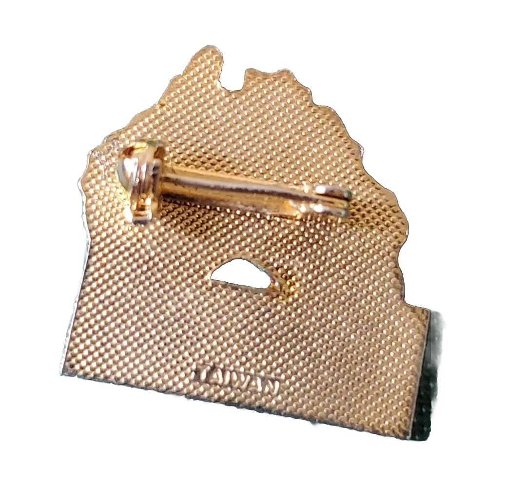 Australia Lockhart Brooch Pin Gold NSW Tone Green Unsigned Enamelware 1″