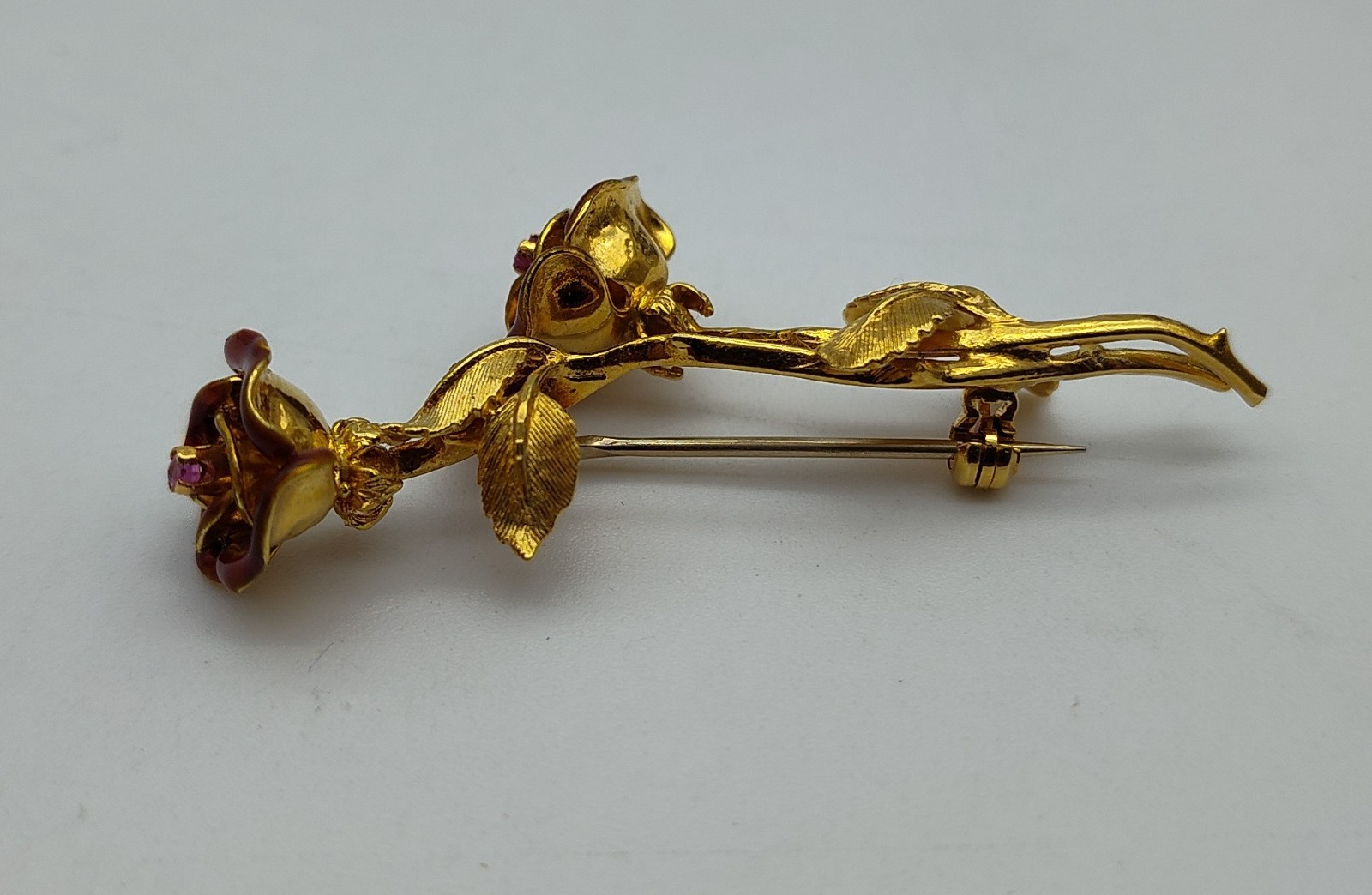 Vintage Long Stem Rose Flower Ruby Stone 18K Yellow Gold Enamel Brooch Pin Lapel