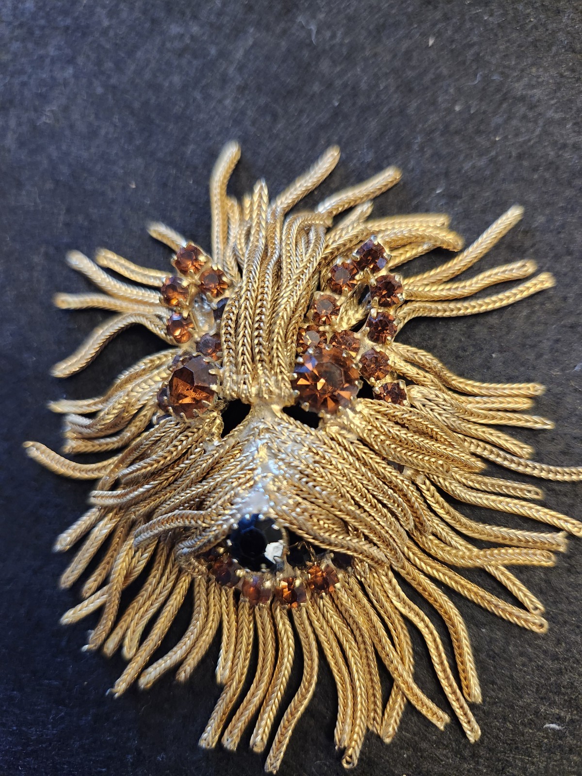 Dominic De Tora Vintage Women’s Brooch Pin/pendant Shaggy Dog