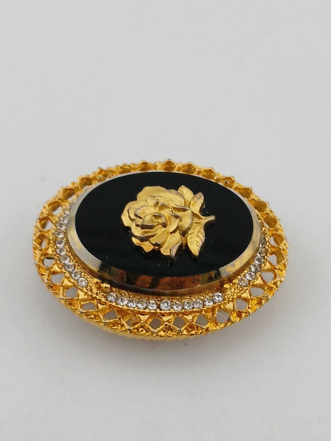 Signed CELEBRITY gold tone black glass clear stones rose cameo pendant brooch