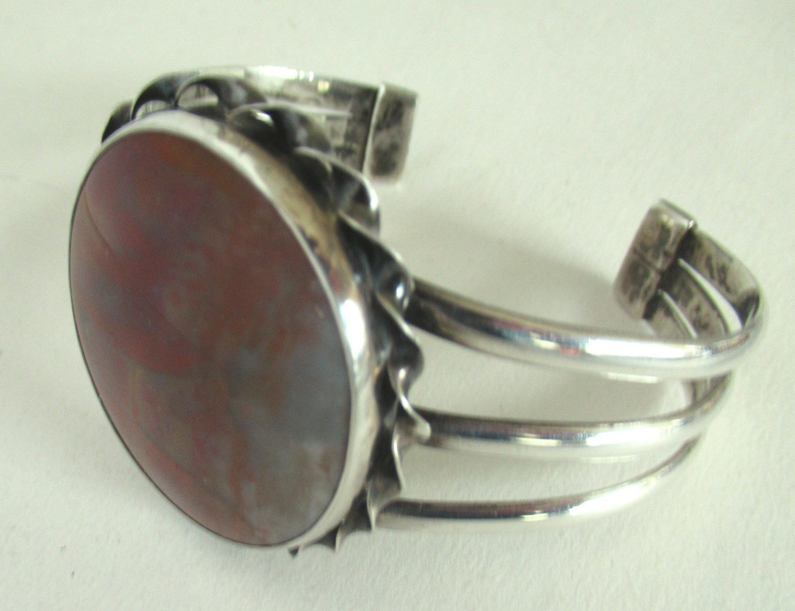 UNISEX HEAVY WIDE NAVAJO STERLING CUFF BRACELET w PETRIFIED WOOD, 51GR, 7 INCHES