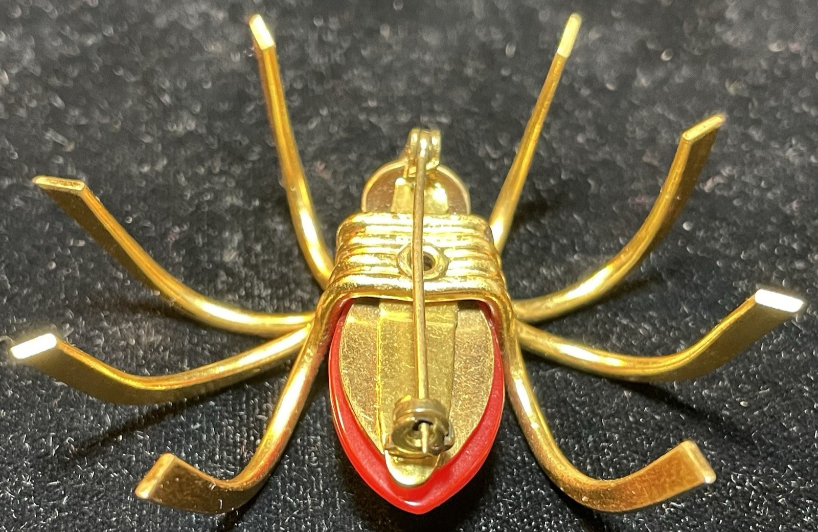 VTG 1930s-40s SPIDER BROOCH CHERRY RED BAKELITE & GOLD PLATED BRASS BODY MINTY!