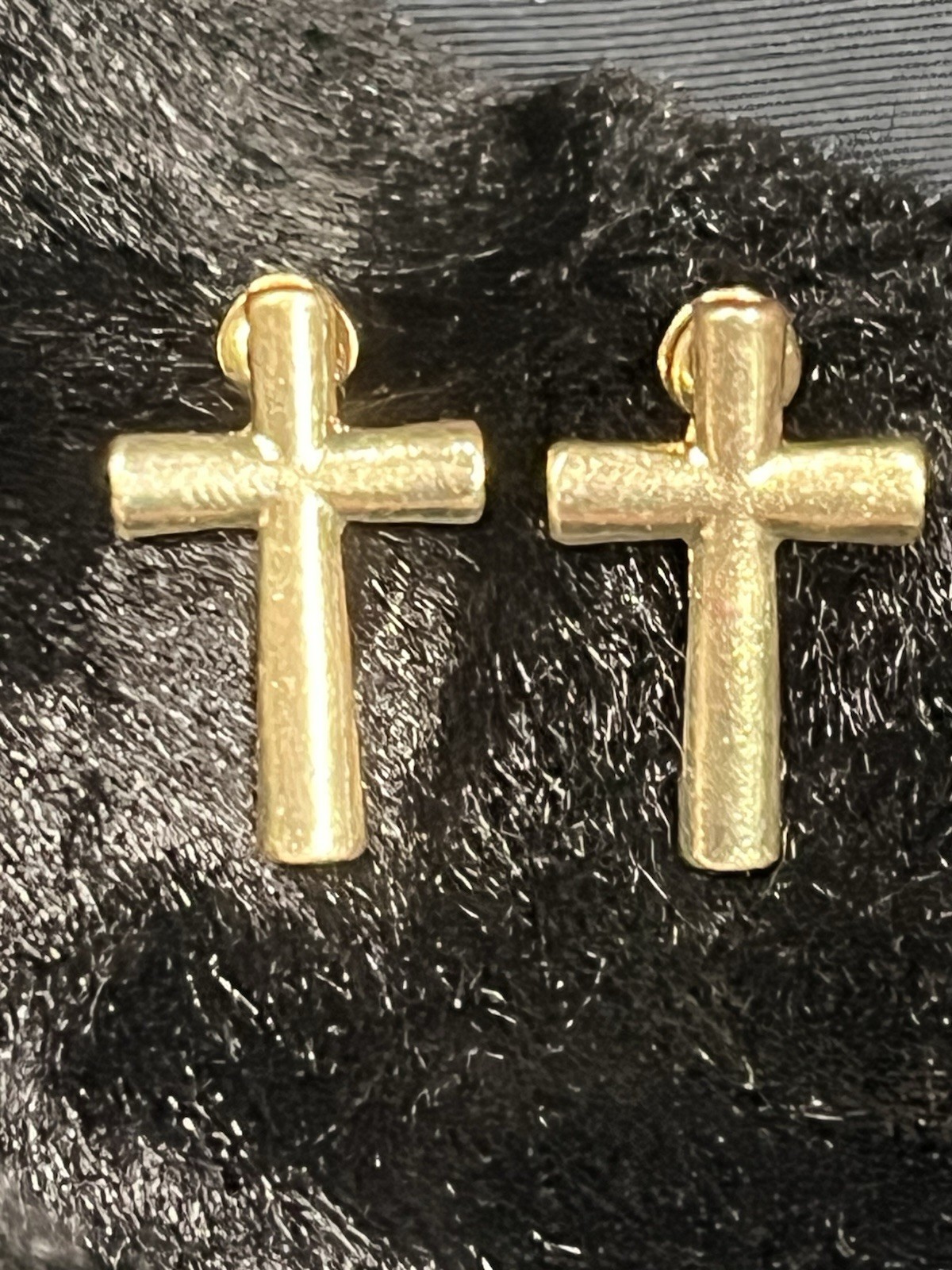 VINTAGE YELLOW GOLD PLATED CROSS CRUCIFIX STUD EARRINGS .75” CHRISTIAN