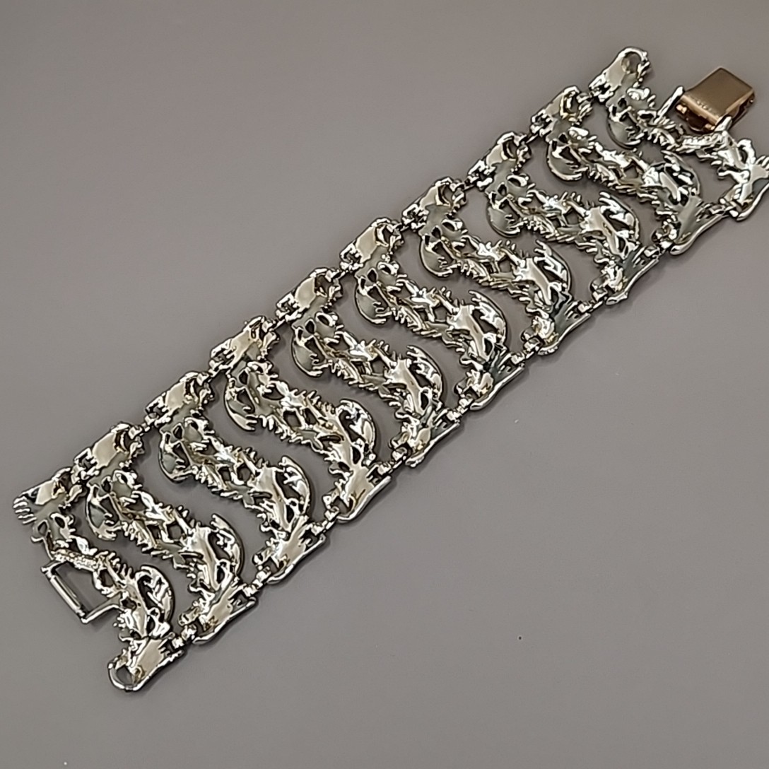 Vintage Charel Wide Bracelet Openwork Leaf Bar Link Gold Tone 7″