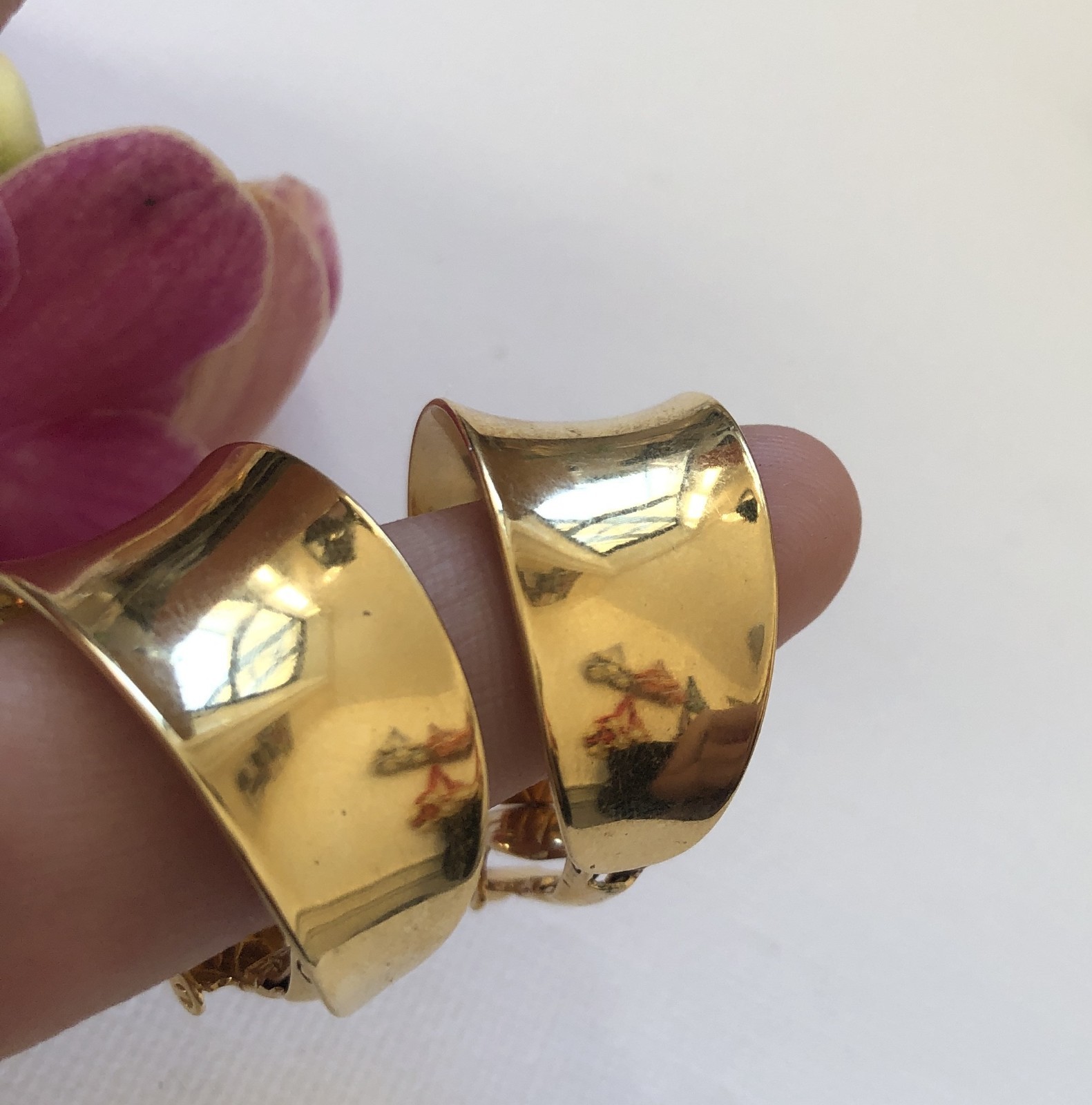 Vintage Trifari Gold-plated Wide Hoop Earrings