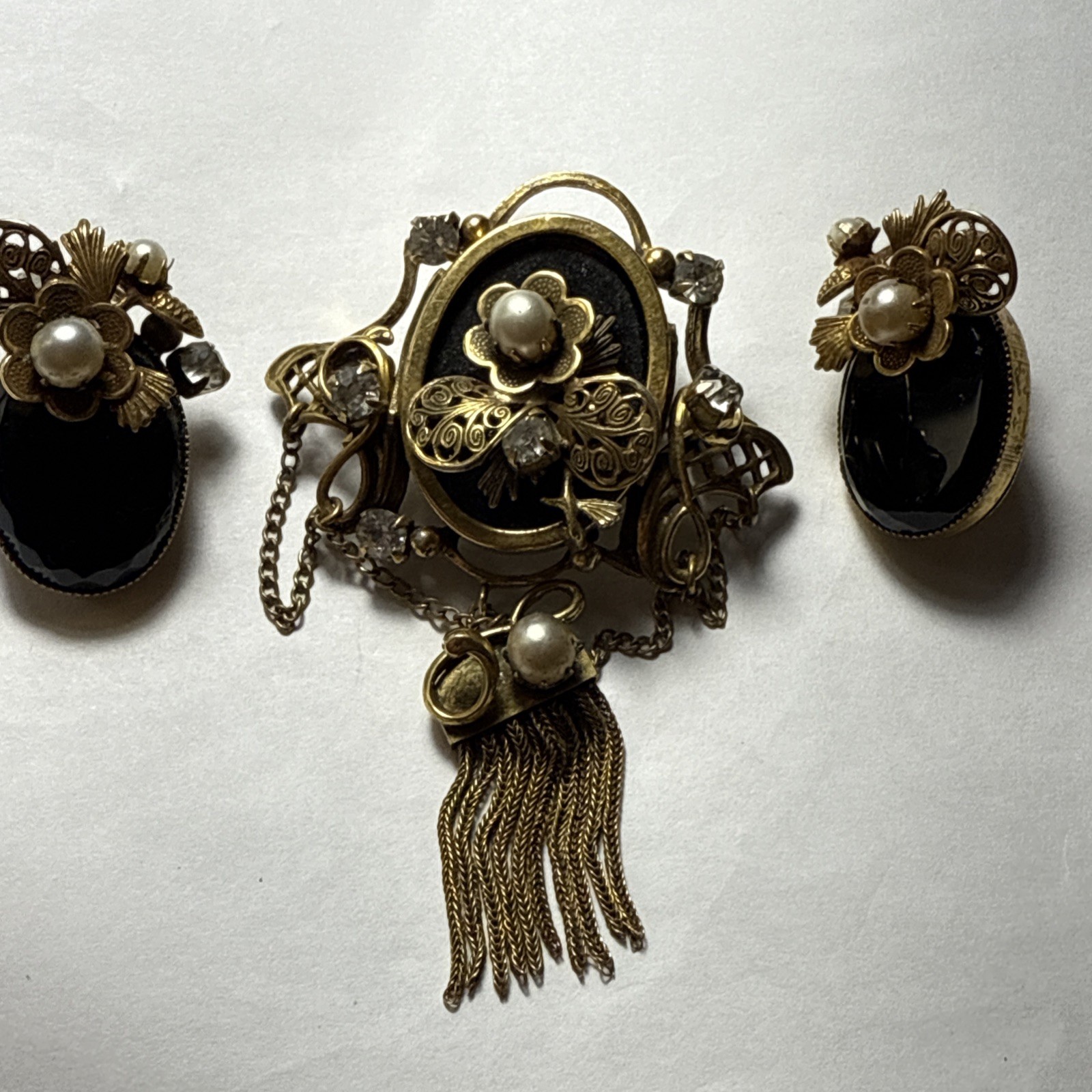 Brooch Pendant Earrings Set Victorian Antique 100 Years Old Read Description