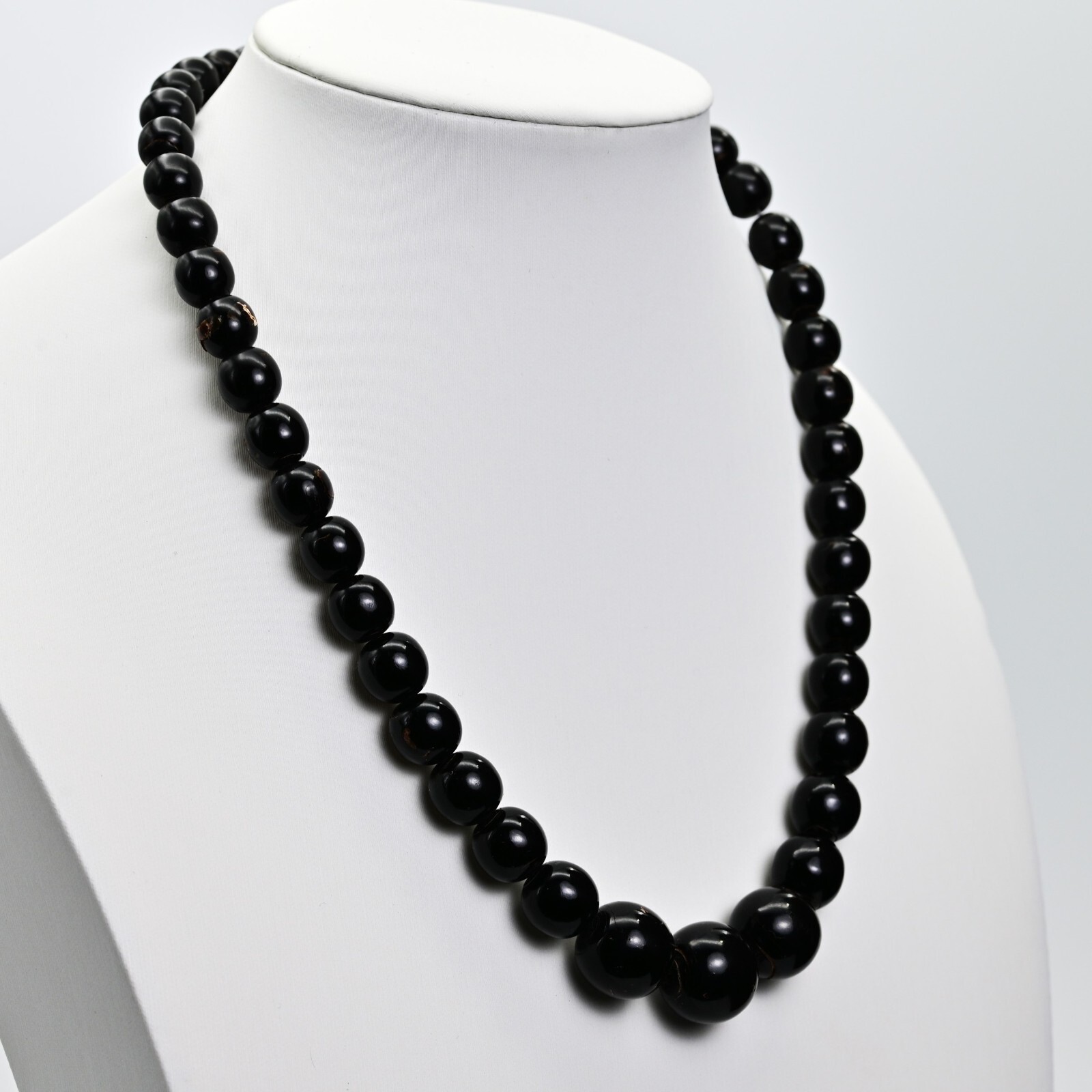 Original Vintage Black Onyx Amber Nephrite Jade Beaded Gemstone Estate Necklace