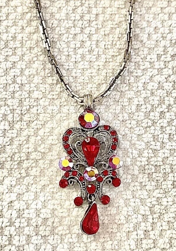 Red Arora Borealis Pendant On Designer Chain, Eye Catching For Independence Day