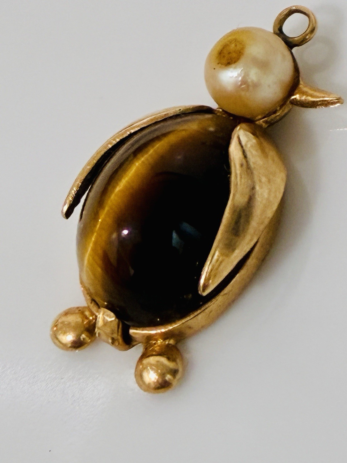 Vintage 10k Yellow Gold Penguin Tigers Eye Accent Pendant