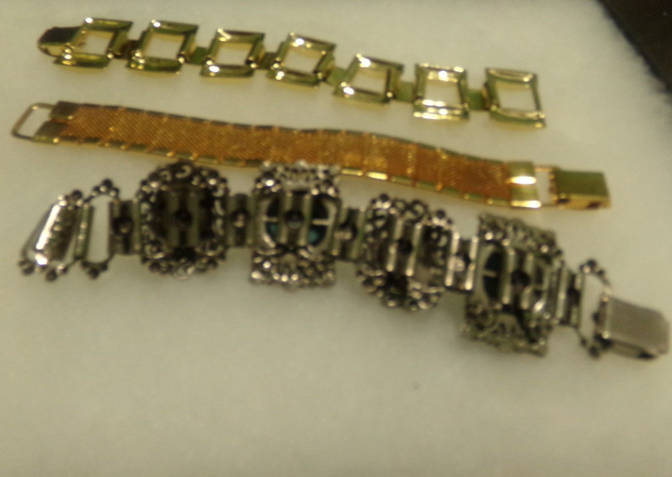 VINTAGE UNSIGNED BRACELET LOT