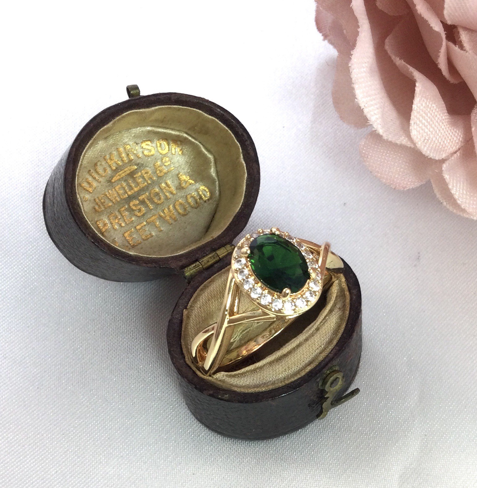 Vintage Jewellery Gold Ring Emerald and White Sapphires Antique Deco Jewelry