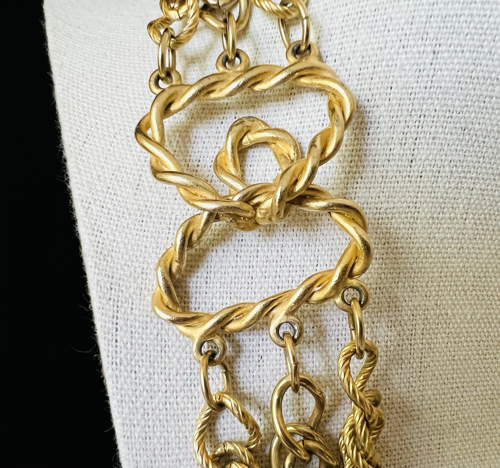 Vintage Unsigned Gold Tone 21 In Multi Chain Couture Runway Statement Necklace
