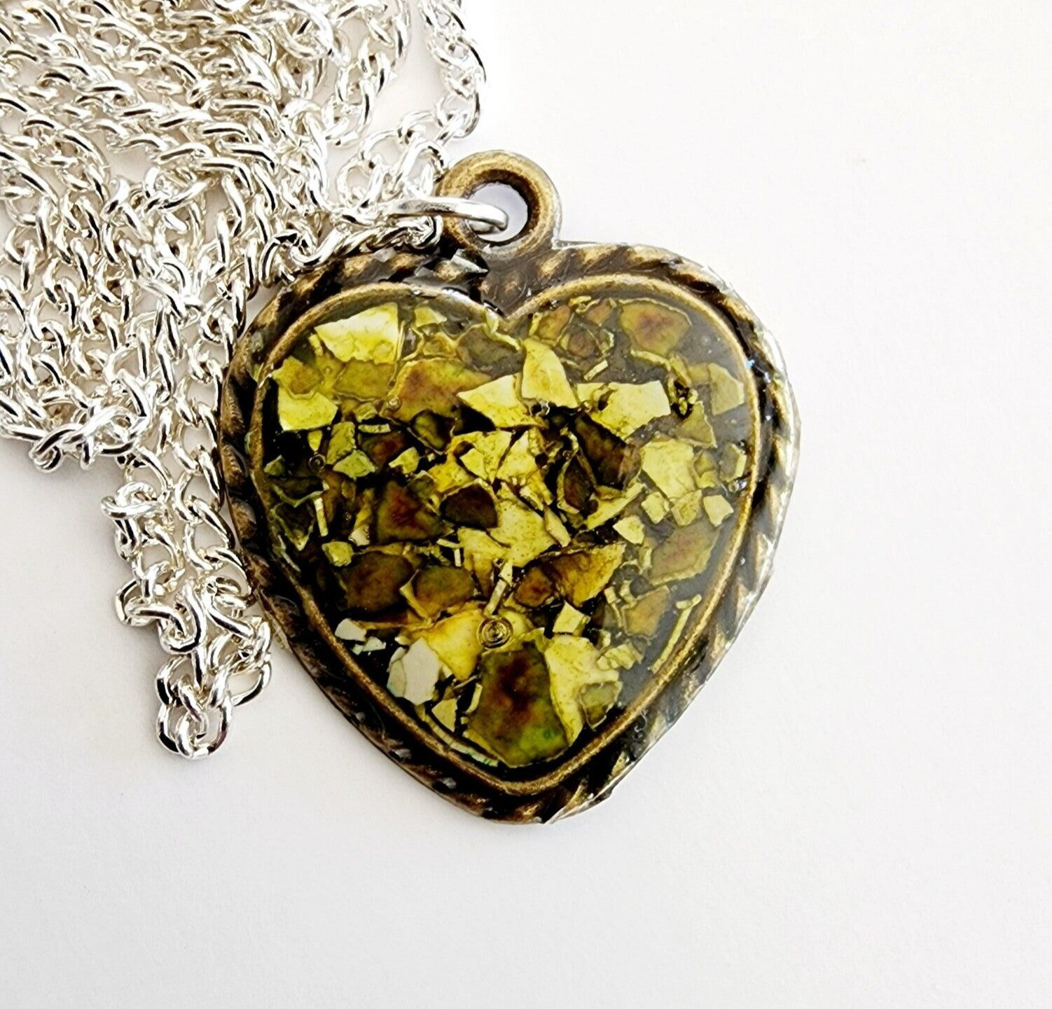 Vintage Heart Inlay Necklace Acrylic/Resin Handmade Jewelry Maine B67