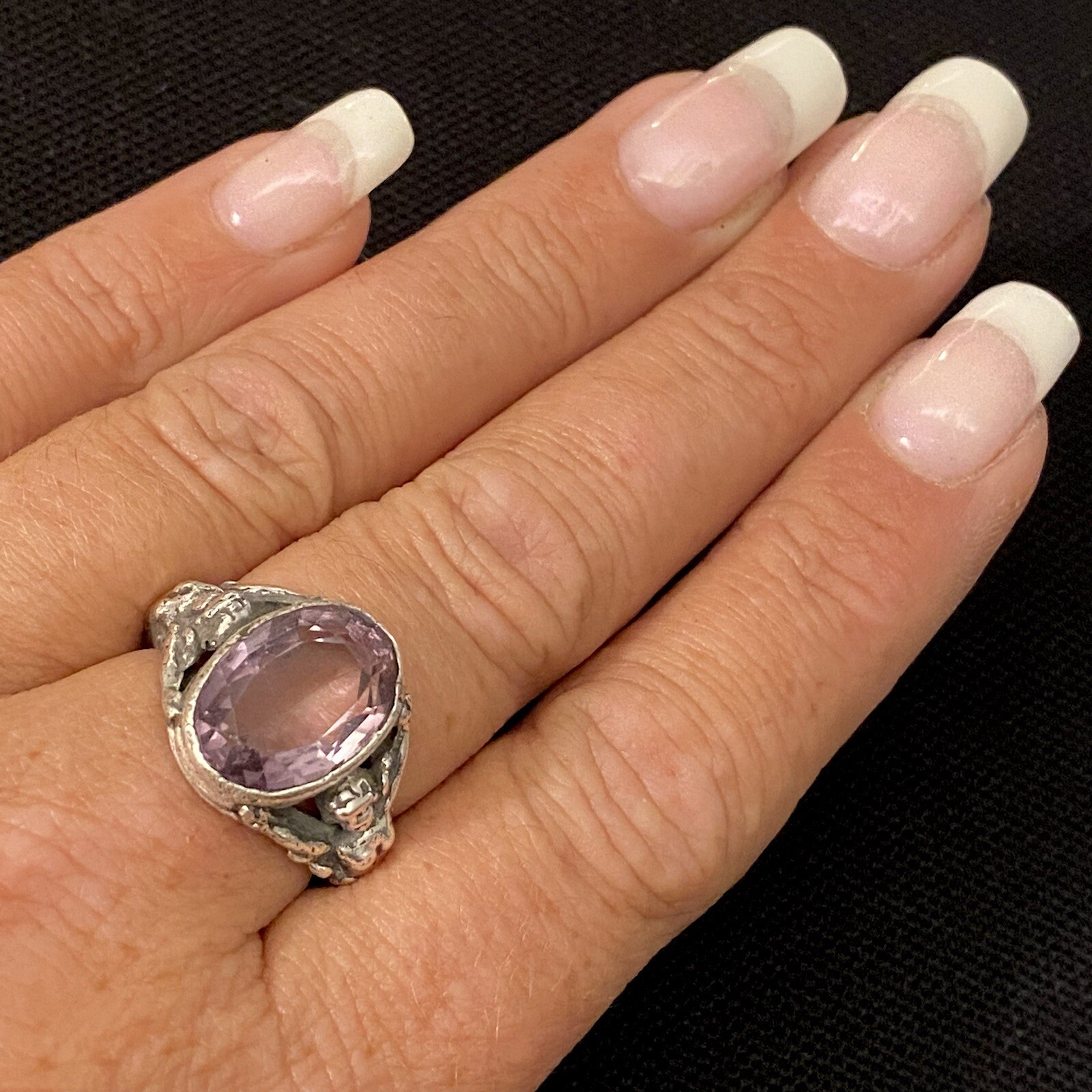 ARTISAN MADE ESTATE STERLING SILVER AMETHYST GODDESS DESIGN RING SZ 8 ADJUSTABLE