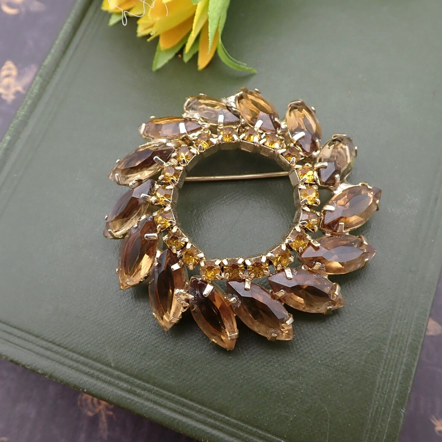 Vintage Golden Brown Open Back Marquise Rhinestone Gold Tone Wreath Pin Brooch