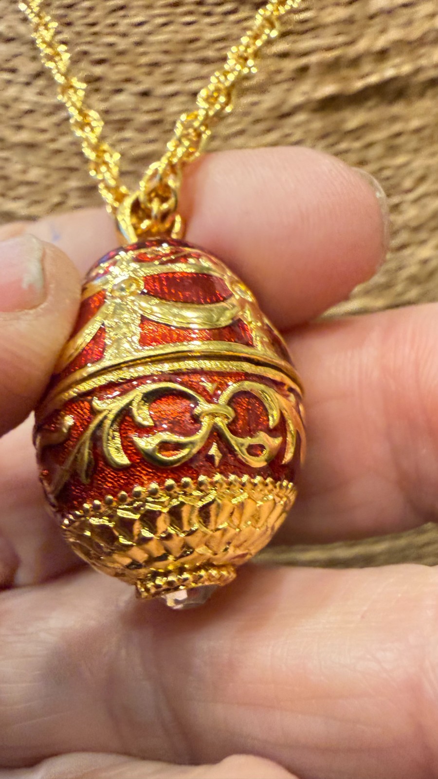 BerebiI Anni Egg pendan SOLD BY EDGAR BEREBI NEW OLD STOCK signed Certificate .