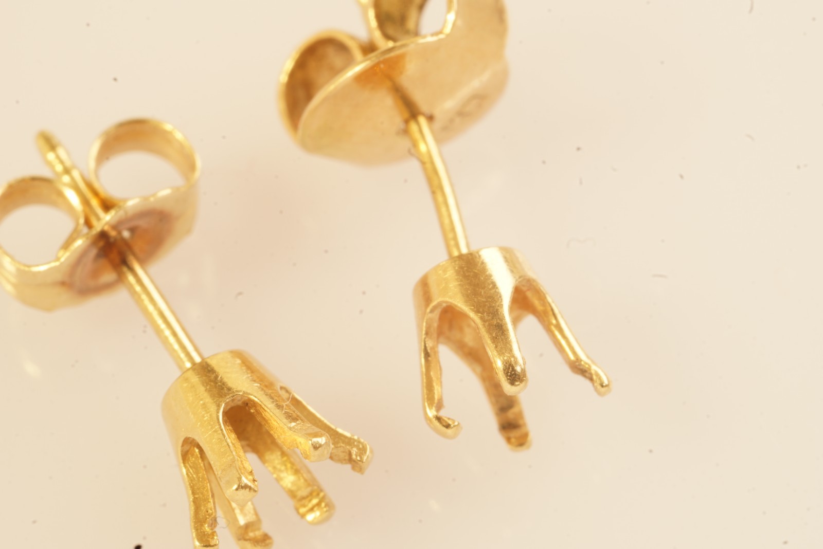 Vintage 14k Yellow Gold 3.4mm Round Stud Earring Mounting Settings