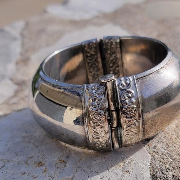 Vintage Wide Hinged Bangle Bracelet Chunky Silver Tone Domed Statement Cuff 6 .5