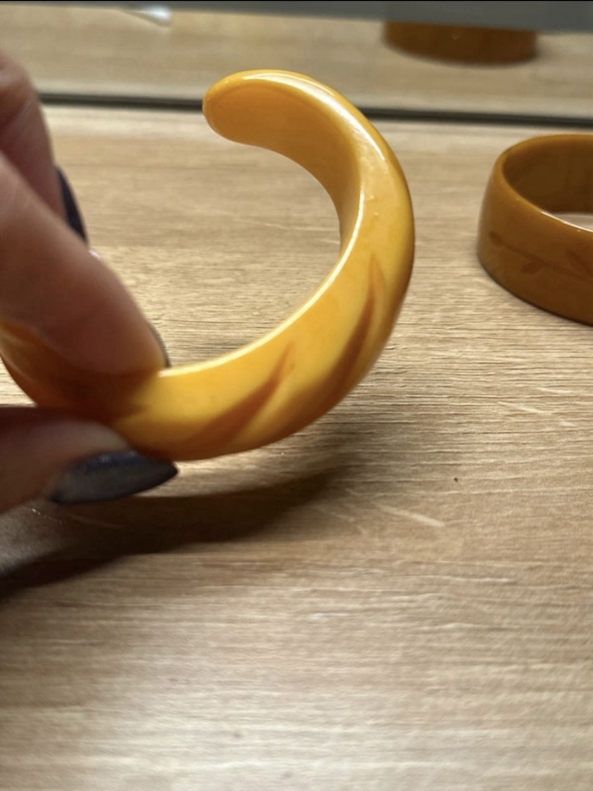 Vintage Bakelite Creamed Corn Butterscotch Carved Bracelet Tested