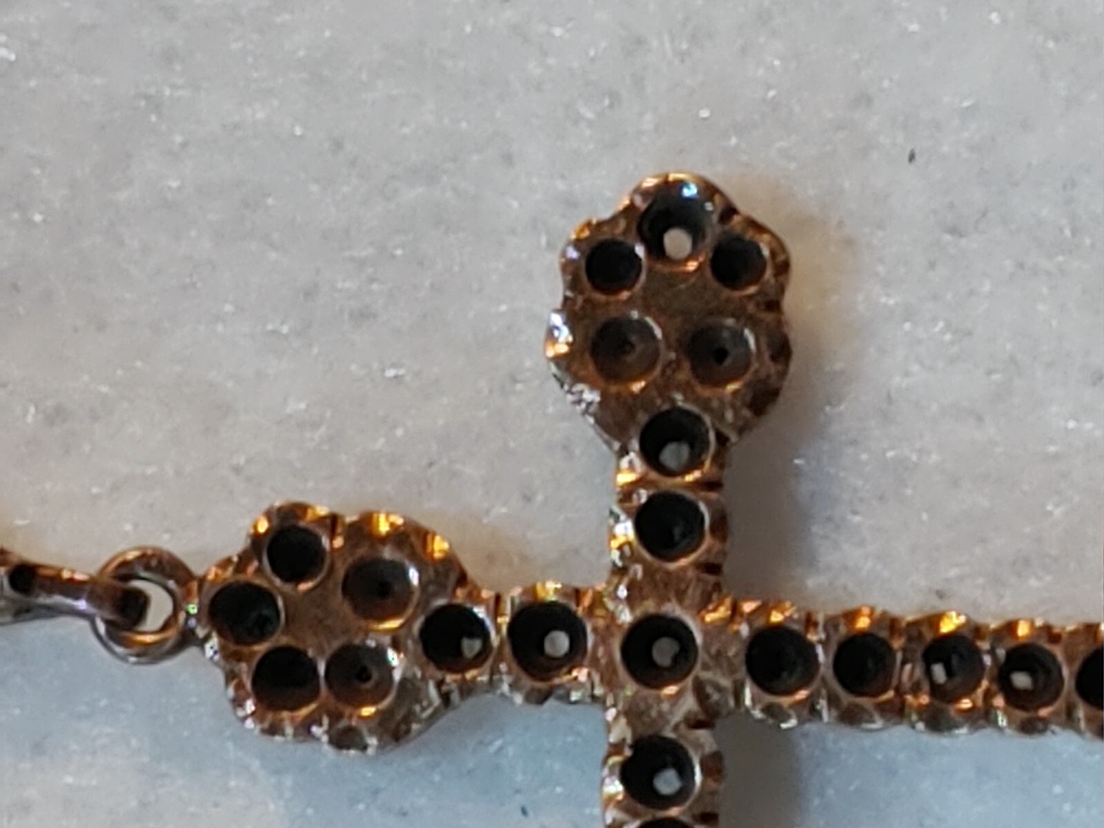 VTG RARE – CROSS PENDANT – Solid 10K GOLD & DIAMONDS – SIGNED – SEE PICTURES