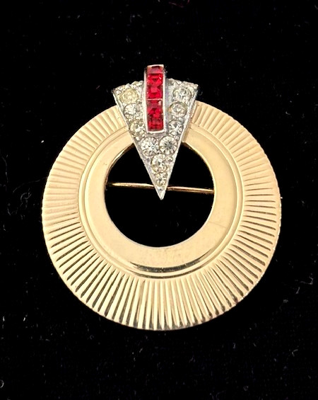 VTG Signed BOUCHER Gold Plated RED CLEAR CRYSTAL Ribbed CIRCLE Pin Brooch #3006