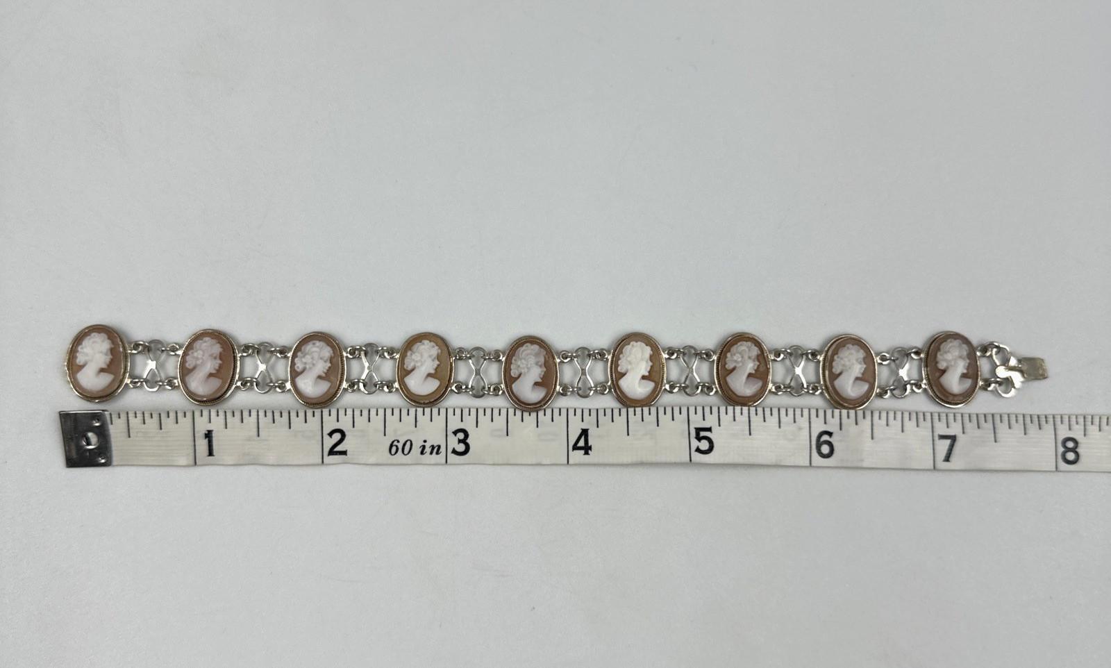 Vtg Stunning Cameo Shell Sterling Silver Bracelet 8″ 13.4g Made in Naples Italy