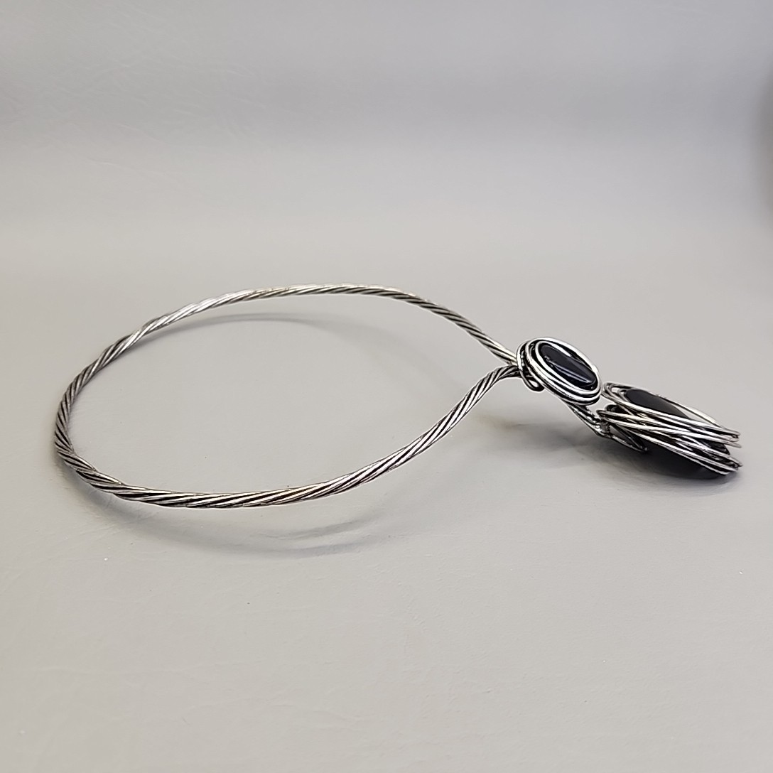 Vintage Artisan Necklace Black Onyx Drop Silver Twist Wire Collar Choker 17″