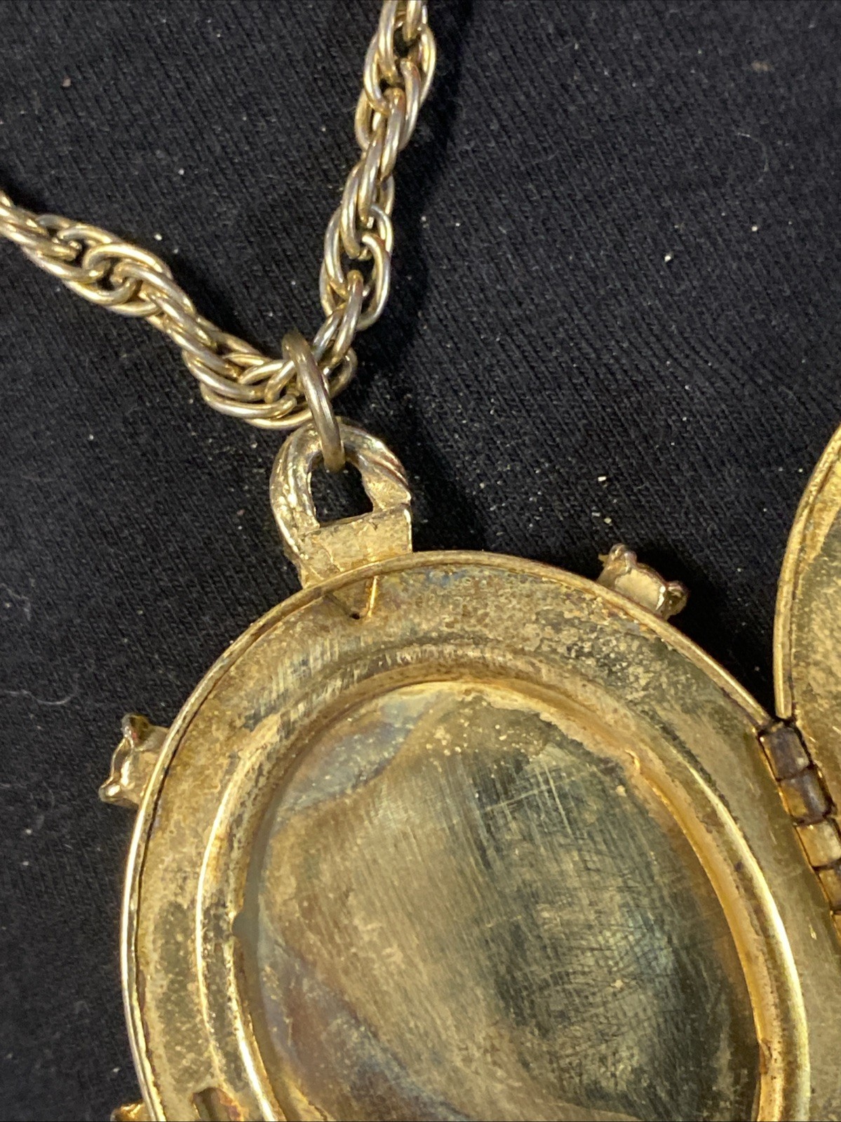 Vintage 50s Goldtone Locket Painted Courting Couple Silhouette Victorian Revival