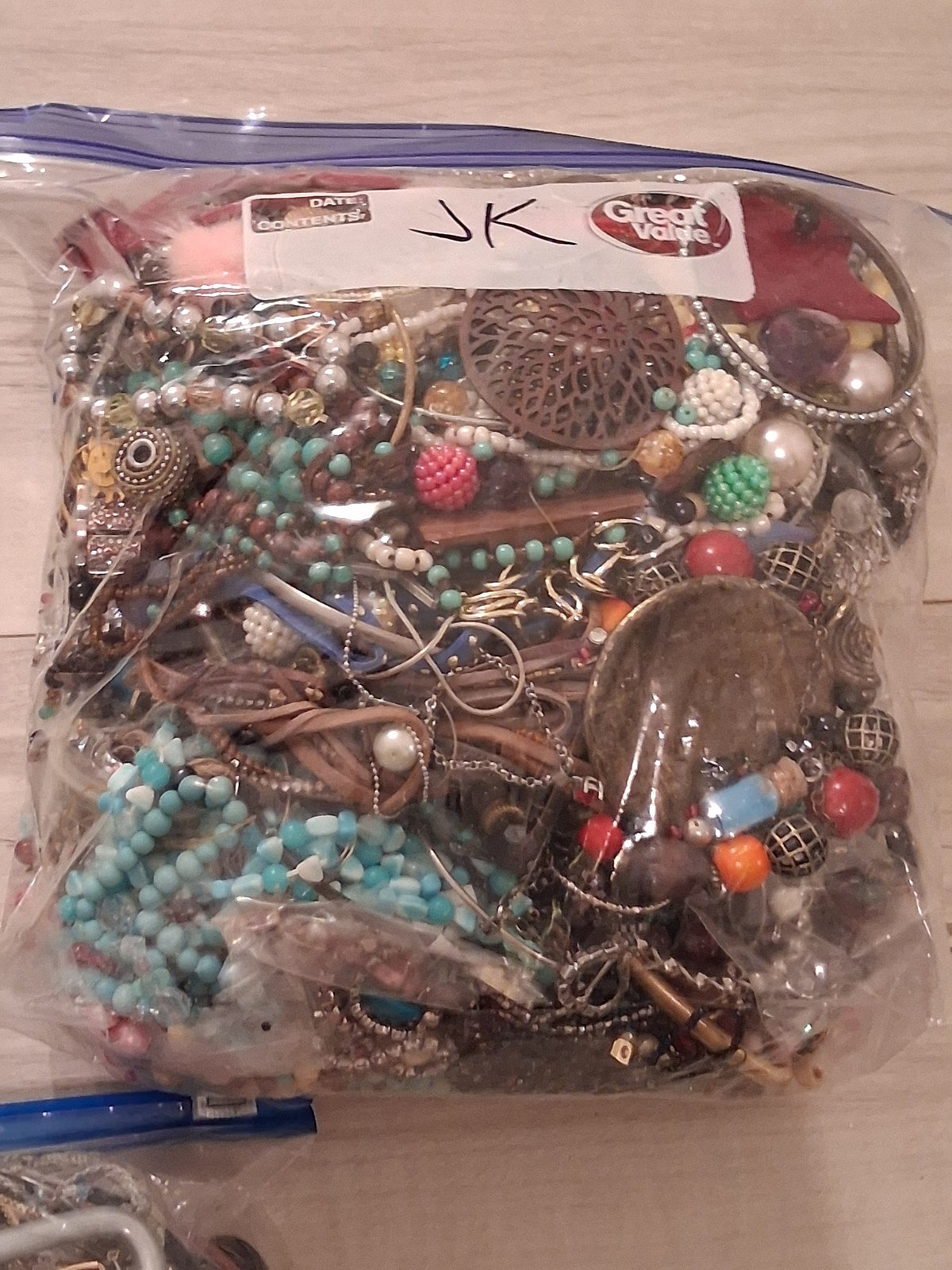 20 lbs -5 oz Vintage To Now CRAFT, REPAIR ,TANGLED Junk Jewelry Lot (JK005)