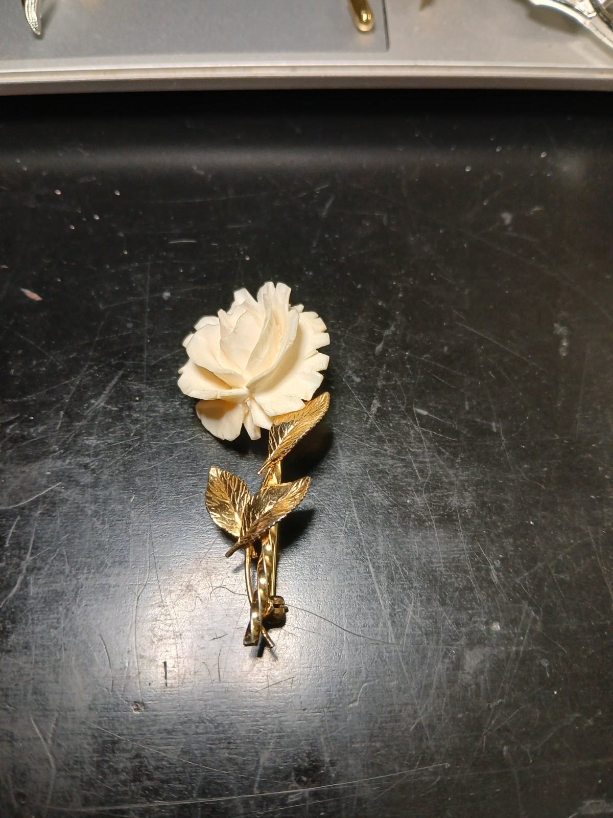 Vintage 1/20th 12K GF Burt Cassell White Rose brooch