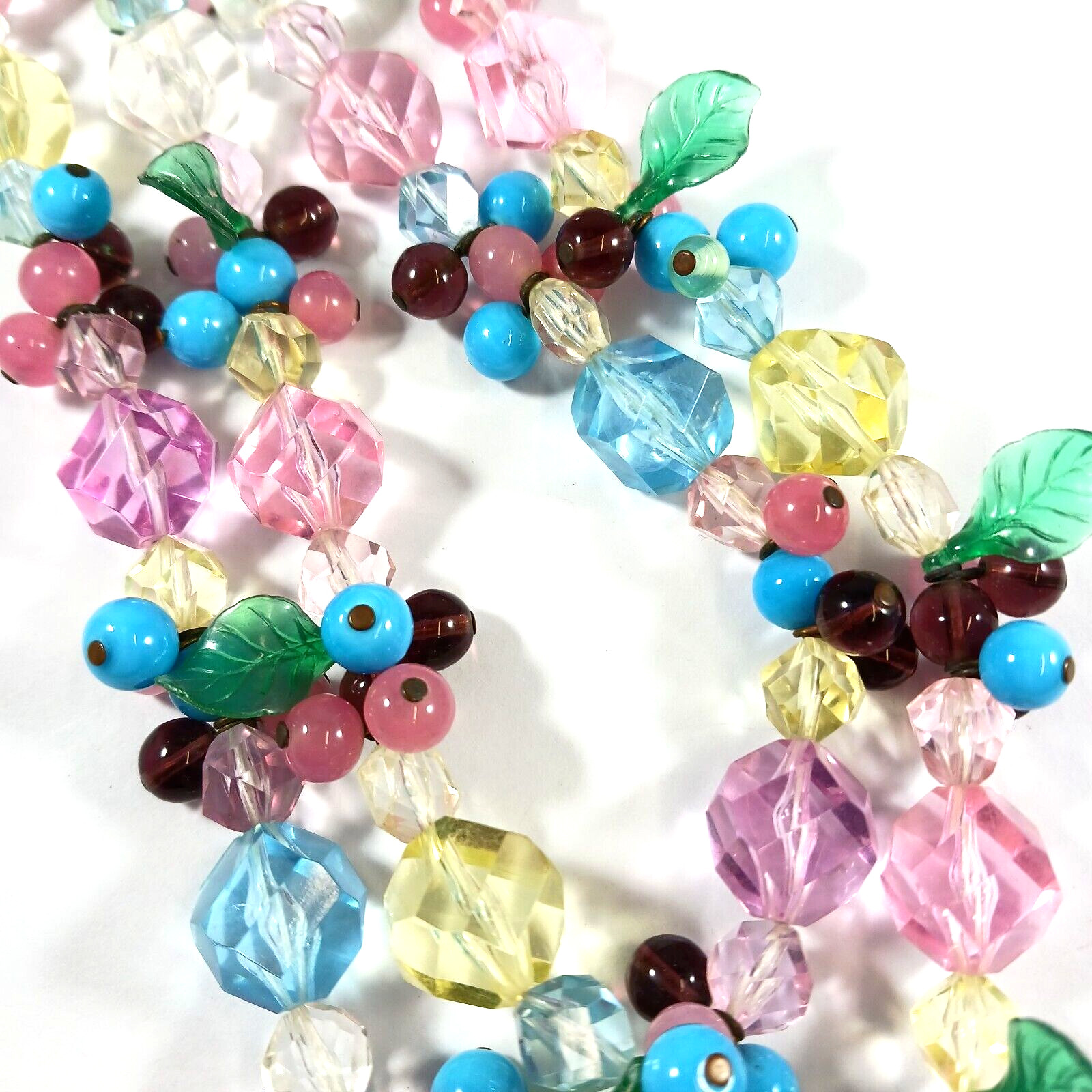Vintage Pastel Faceted Acrylic Glass Berries Leaves Bead Necklace ~ 35 inches