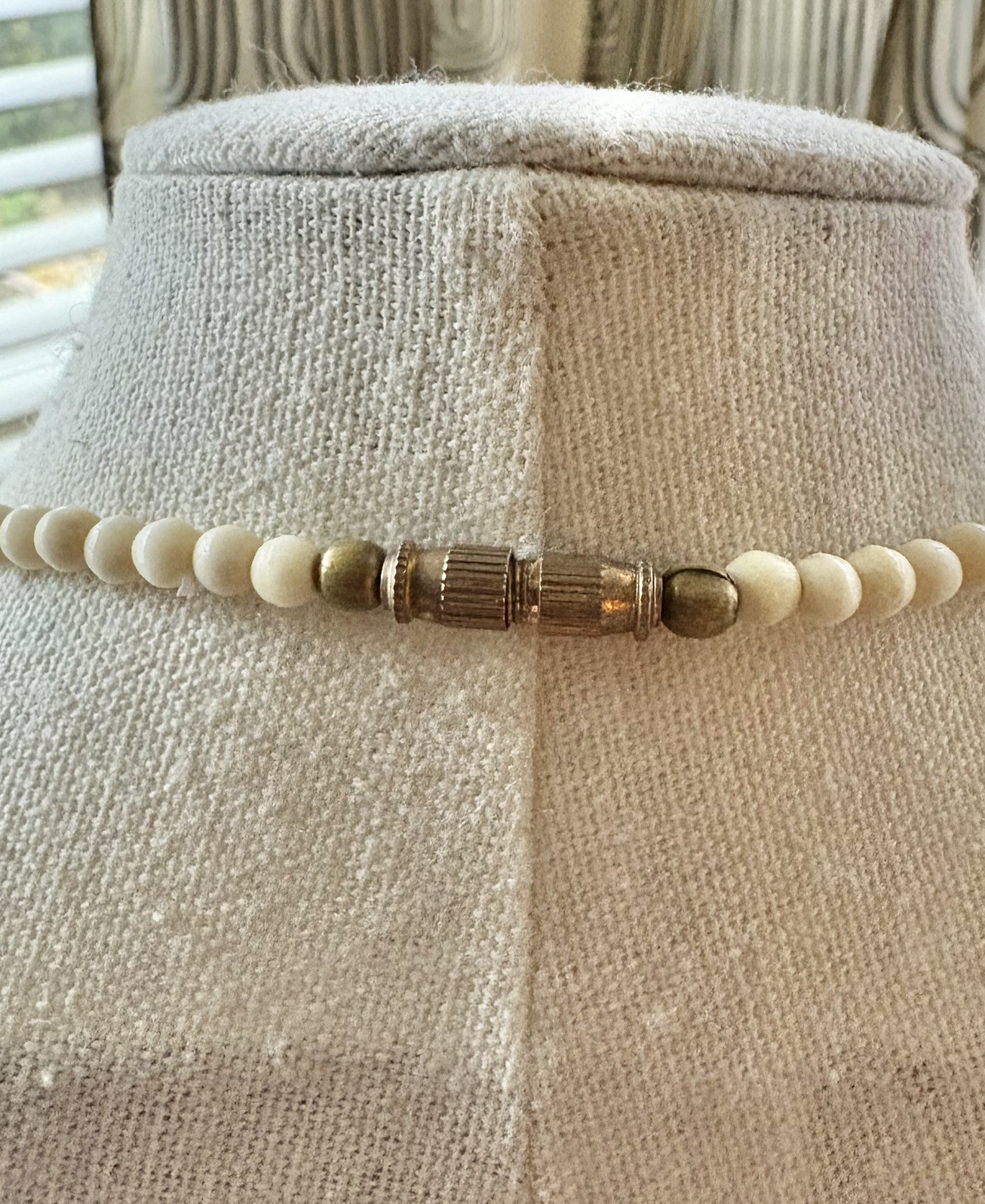 Vintage 1960s-80s Bleached Bone Disc Necklace Graduated Piano-Key Style 19”