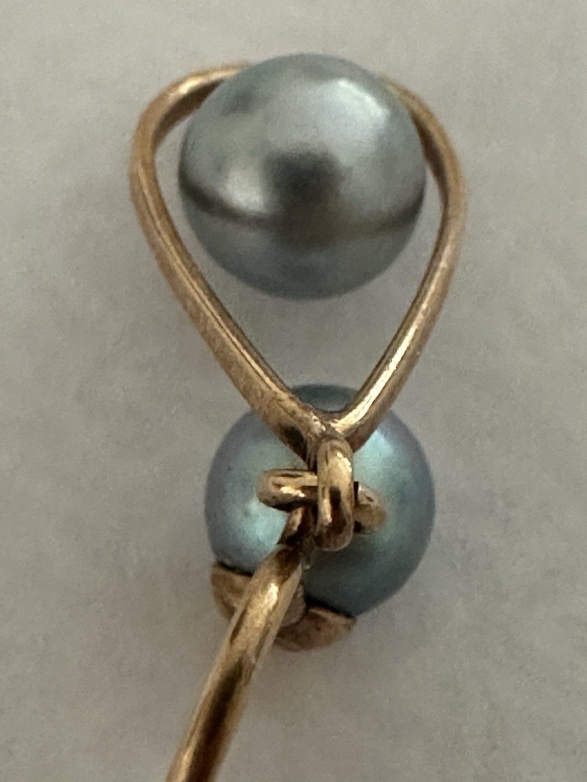 Vtg 14k Gold Blue Grey Pearl Earrings