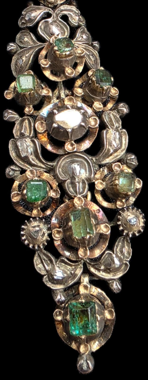 Antique Victorian Gold Parure Set Earrings Pendant Diamonds Emeralds Ca 1850